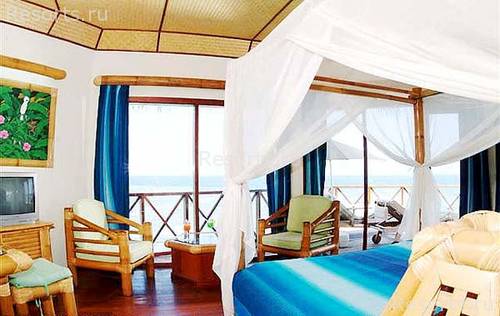 Angaga Island Resort 6